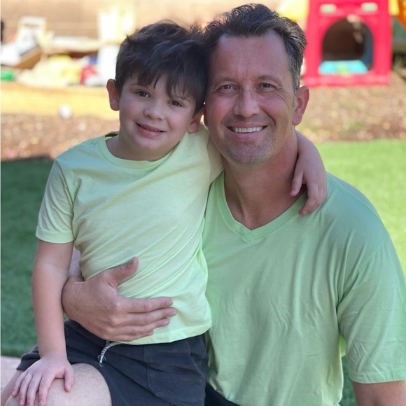 Meet your Posher, Sunny!☀️ - Picture 7 of 12